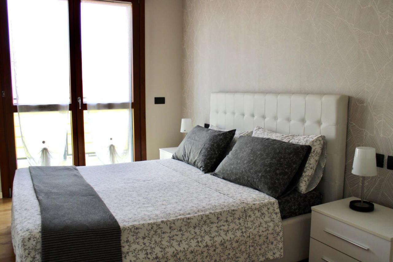 Вилла Rho Fiera Milano - Popy House Перо Экстерьер фото