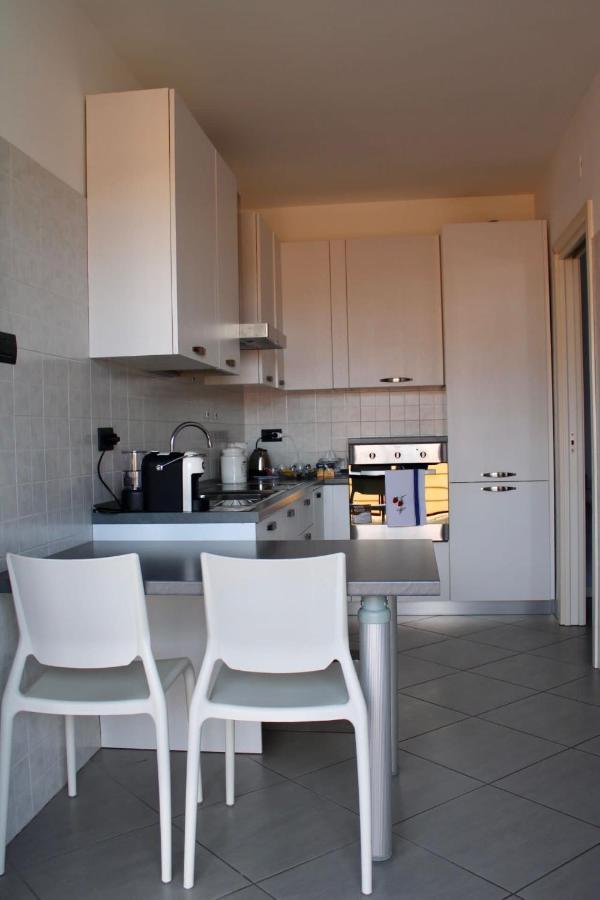 Вилла Rho Fiera Milano - Popy House Перо Экстерьер фото